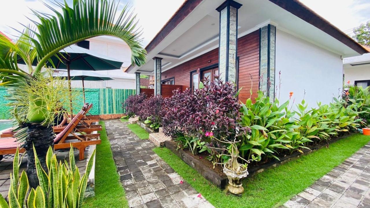 Juan Beach Bungalow Batununggul Exteriör bild
